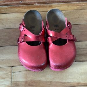 Birkenstock clogs red shiny leather